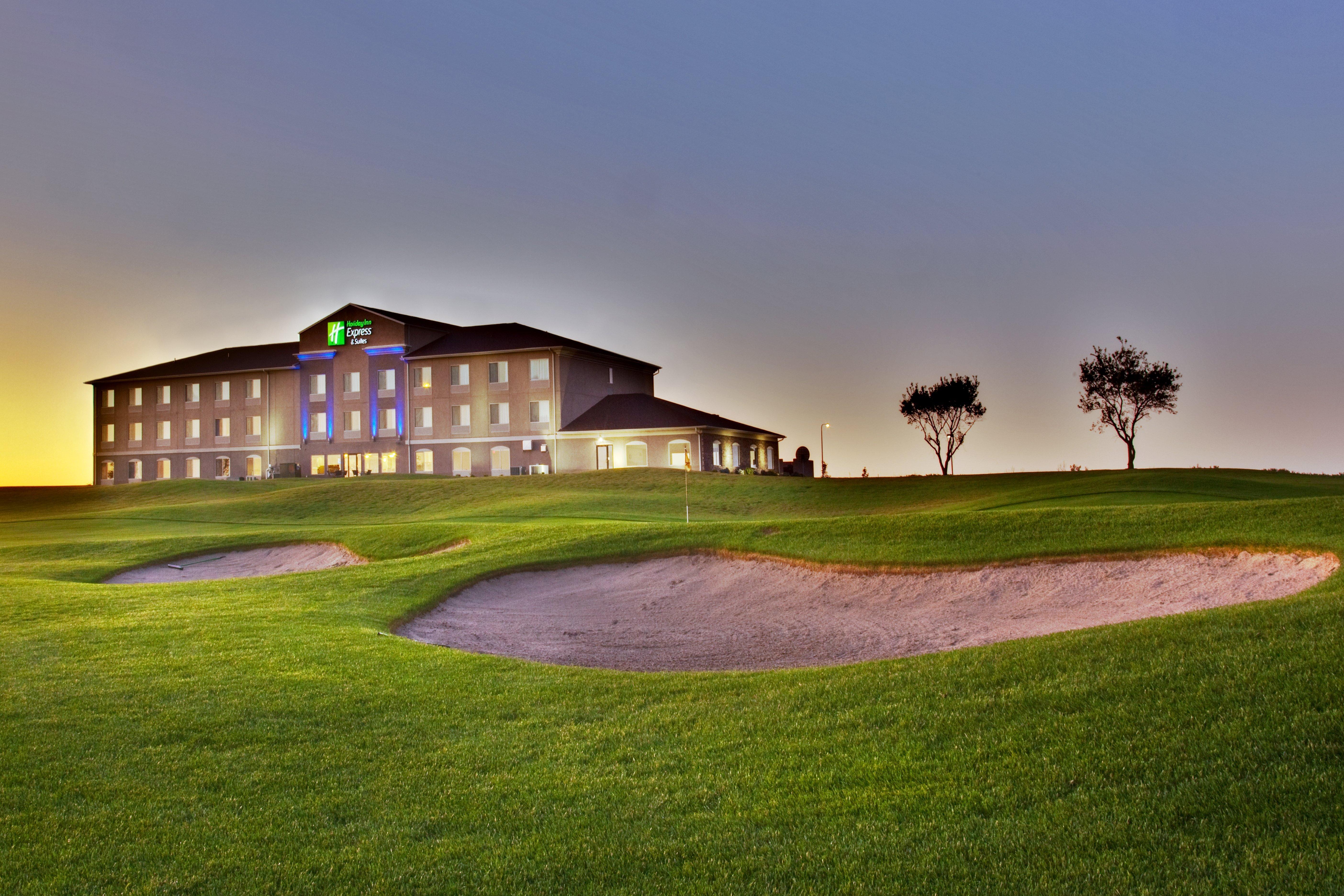 Holiday Inn Express & Suites Sioux Center By Ihg Extérieur photo