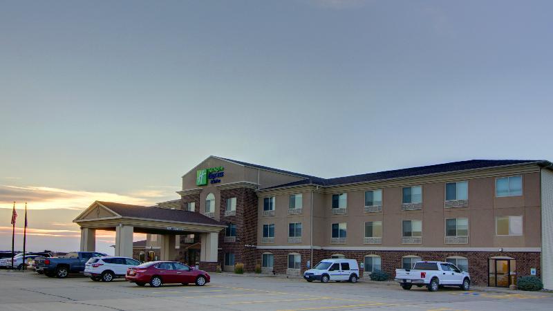Holiday Inn Express & Suites Sioux Center By Ihg Extérieur photo